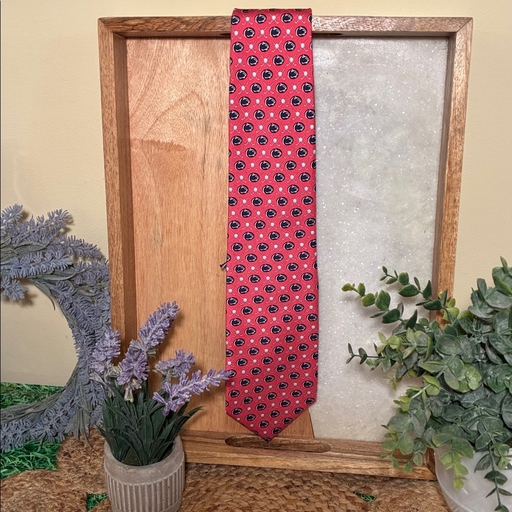 Penn State Vineyard Vines Pink and Blue Lion and Golf Print Collegiate Tie